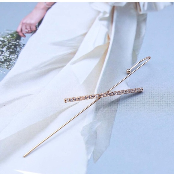 Set of 2 crawler hook Earrings - Picture 3 of 5